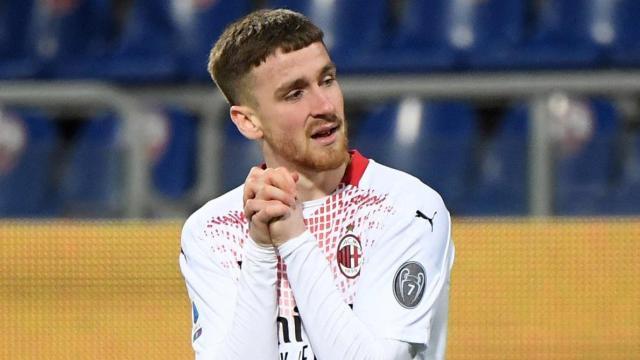 世界杯手机观看-萨勒马克斯连蹬带拽无谓染红 皮奥利：他已经认错