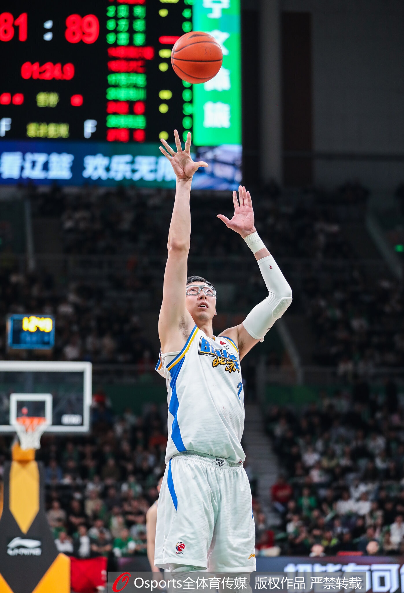 世界杯手机观看-14罚5中！媒体人：周琦罚球容易被针对 姚明大郅巴特尔罚球都不错